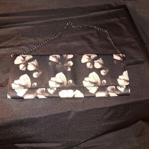 Black Flowers Chain Purse